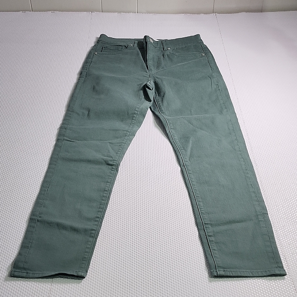 Women's Green Straight-Leg Jeans
